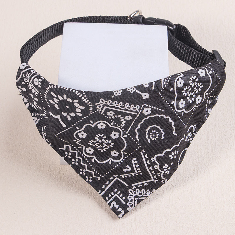 Bandana à motifs floraux pour petits chiens et chats