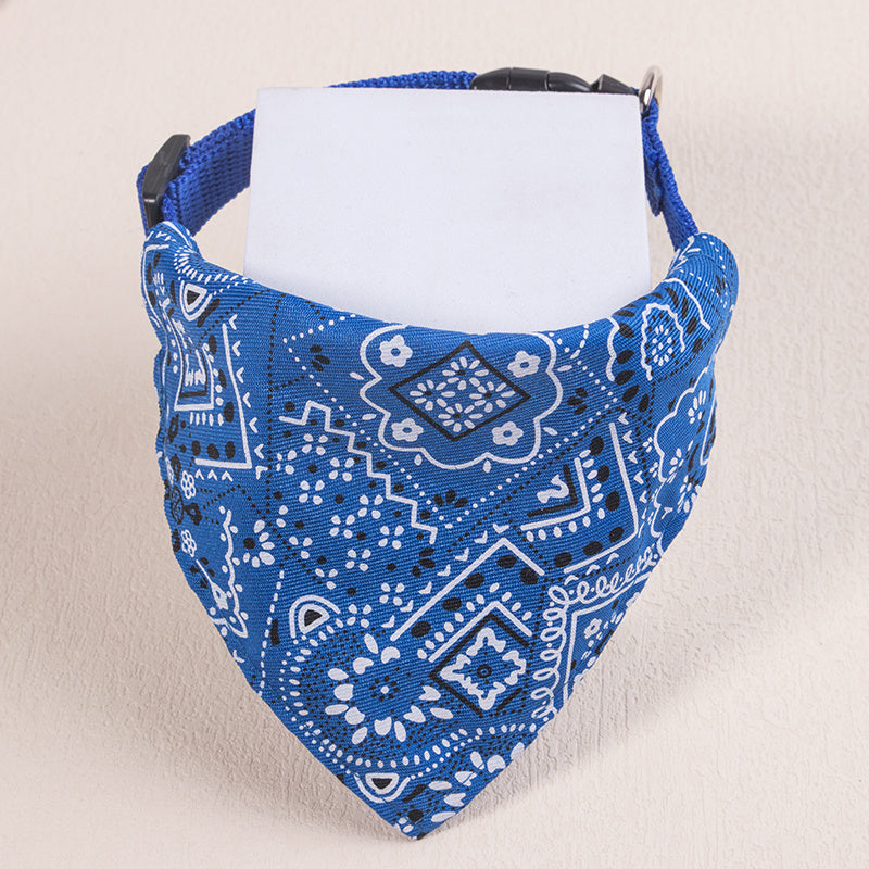 Bandana à motifs floraux pour petits chiens et chats