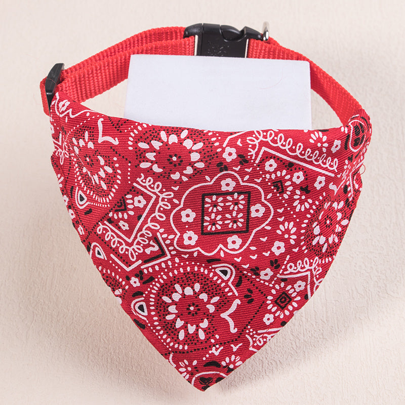Bandana à motifs floraux pour petits chiens et chats