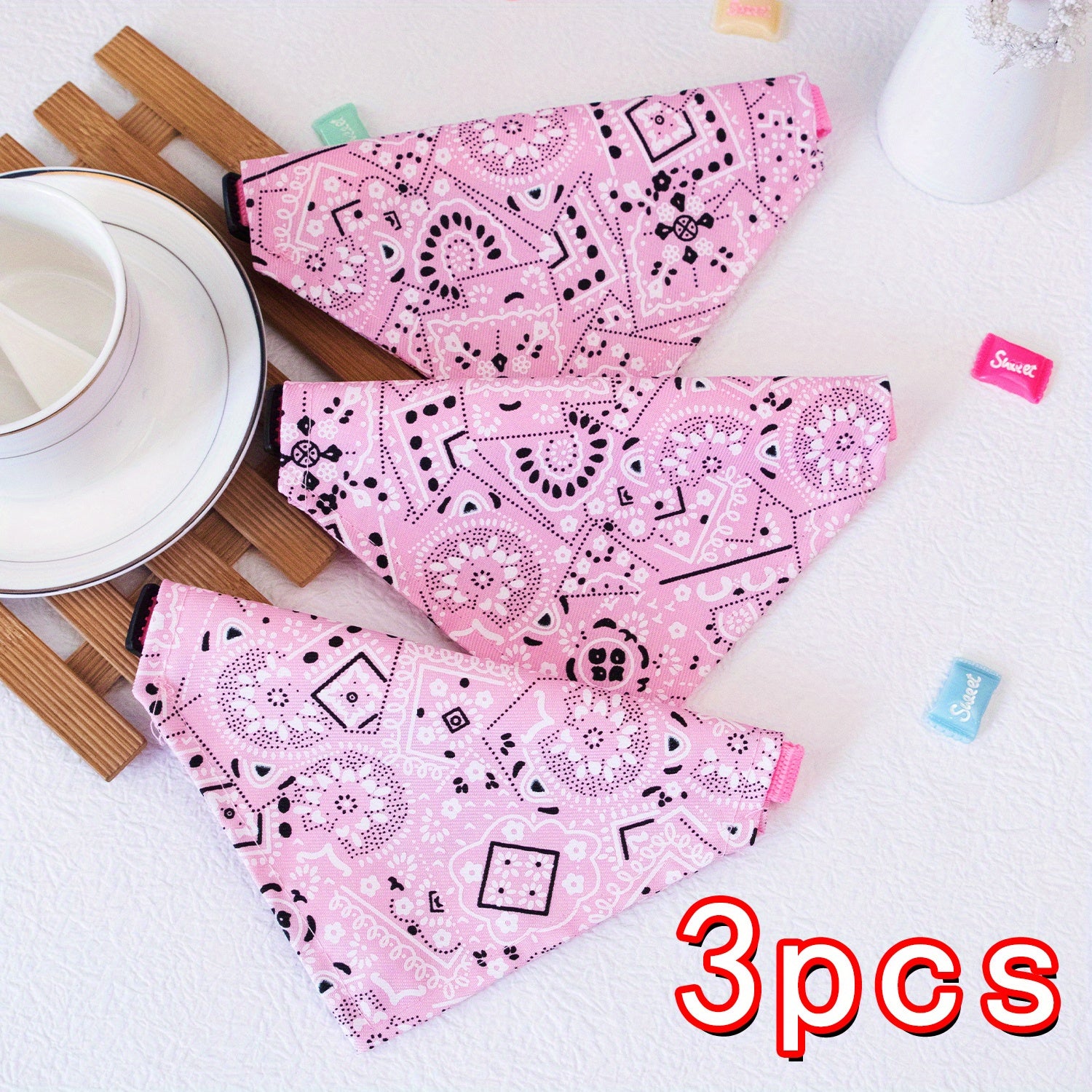 Bandana à motifs floraux pour petits chiens et chats