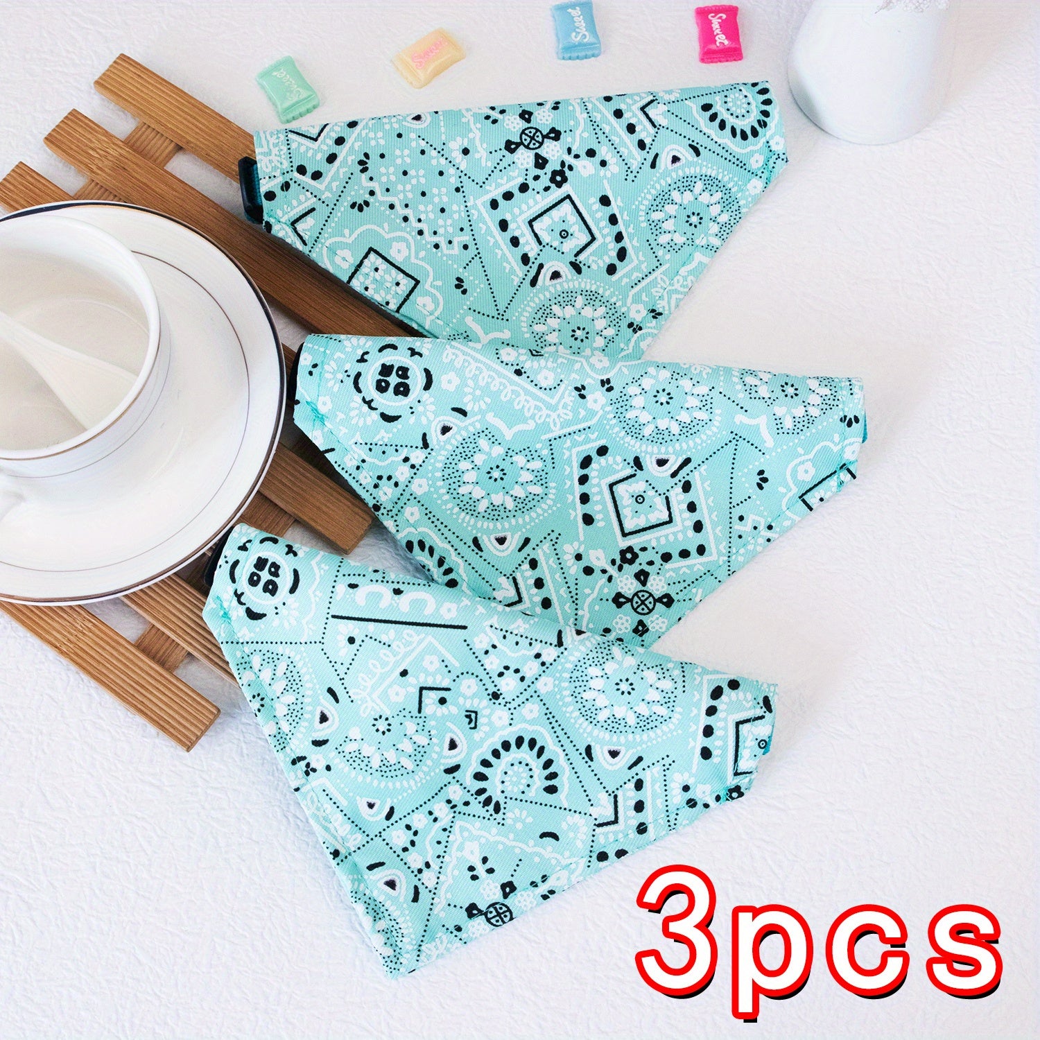 Bandana à motifs floraux pour petits chiens et chats