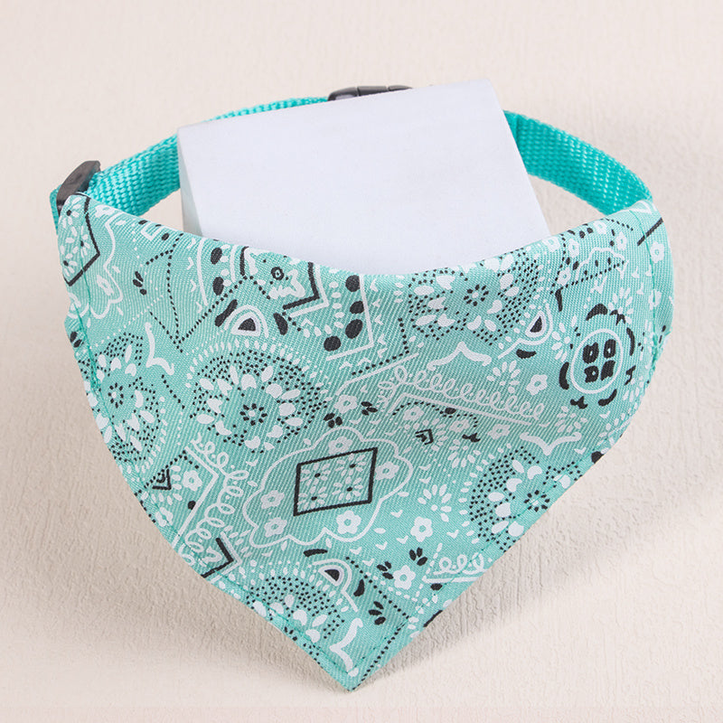 Bandana à motifs floraux pour petits chiens et chats